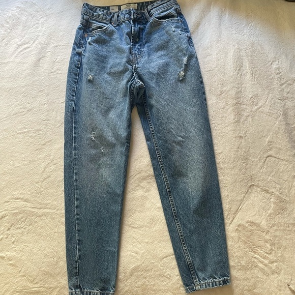 Bershka Denim - Bershka Ripped Mom Jeans